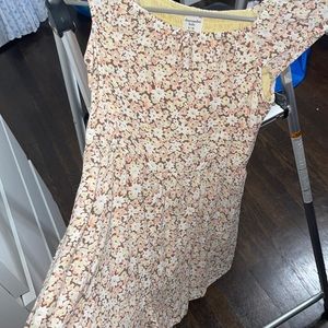 Cap sleeve Abercrombie girls romper 9/10